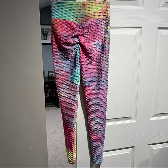 Rainbow yoga set of 2. Top and bottoms with scrunch butt! Brand new!! #16 - Picture 5 of 5